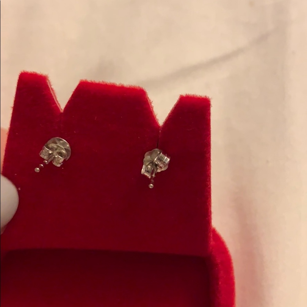 Pink diamond studs - Picture 2 of 4
